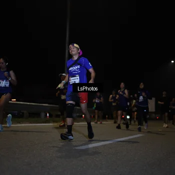 Runner Photo 7352941