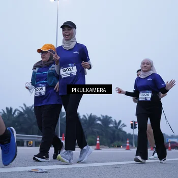 Runner Photo 7352997