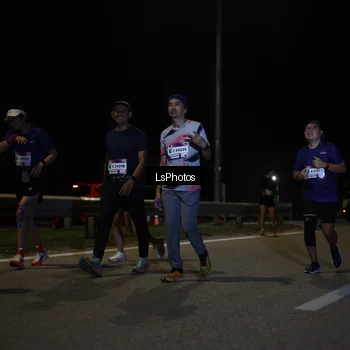 Runner Photo 7352998