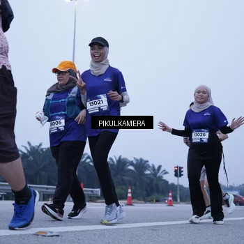 Runner Photo 7353014