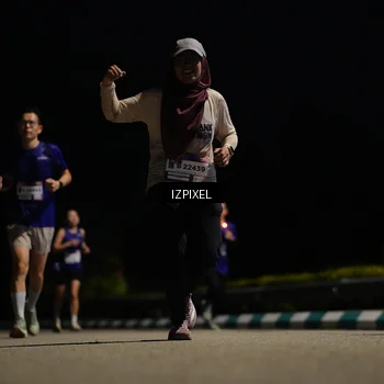 Runner Photo 7353033