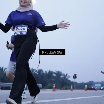 Runner Photo 7353056