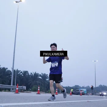 Runner Photo 7353059