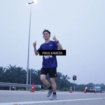 Runner Photo 7353085