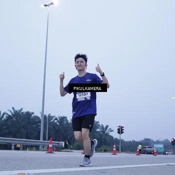 Runner Photo 7353090