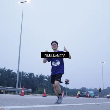 Runner Photo 7353105