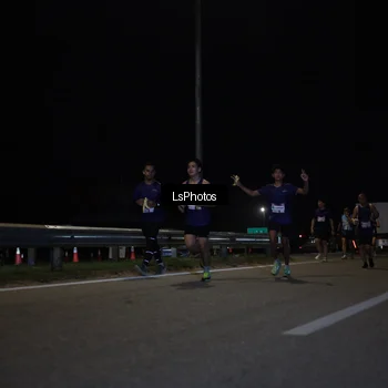 Runner Photo 7353120