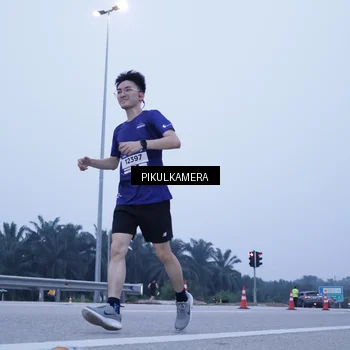Runner Photo 7353124