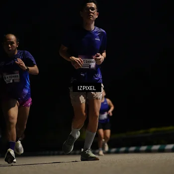 Runner Photo 7353190