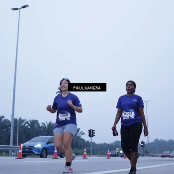 Runner Photo 7353542