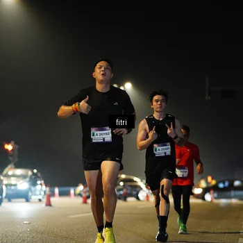 Runner Photo 7353575