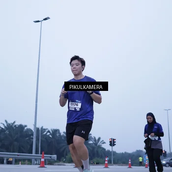Runner Photo 7353614