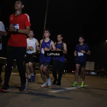 Runner Photo 7353628