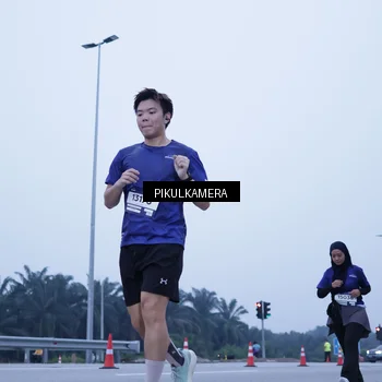 Runner Photo 7353641