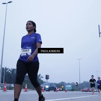 Runner Photo 7353649