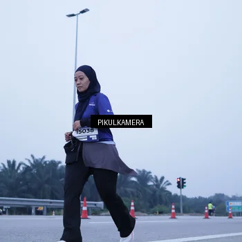Runner Photo 7353700