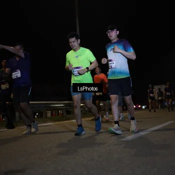 Runner Photo 7353706
