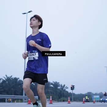 Runner Photo 7353776