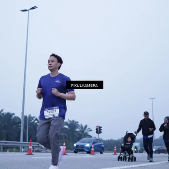 Runner Photo 7353819