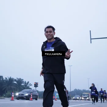 Runner Photo 7353991