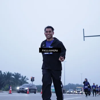 Runner Photo 7353997