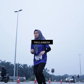 Runner Photo 7354009