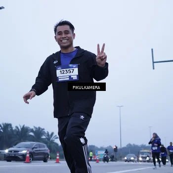 Runner Photo 7354019