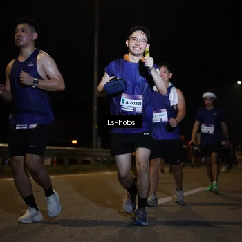 Runner Photo 7354200