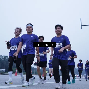 Runner Photo 7354284