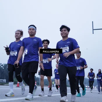 Runner Photo 7354295