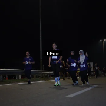 Runner Photo 7354300