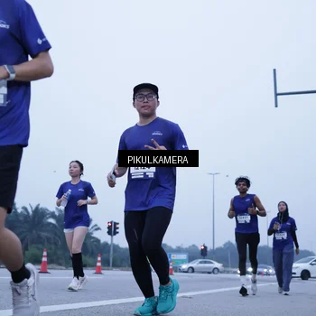 Runner Photo 7354305