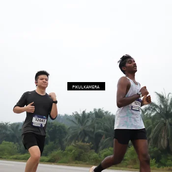 Runner Photo 7354376
