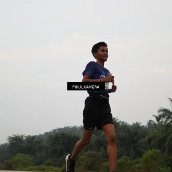 Runner Photo 7354553