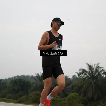 Runner Photo 7354596