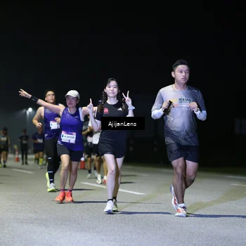 Runner Photo 7354660