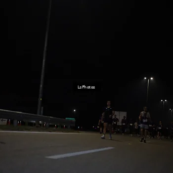 Runner Photo 7354692