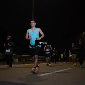 Runner Photo 7354748