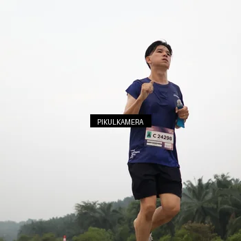 Runner Photo 7354756
