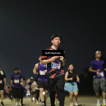 Runner Photo 7354798