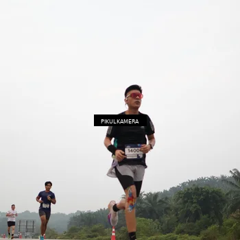 Runner Photo 7354840