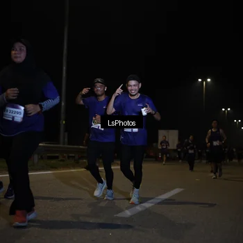 Runner Photo 7354900