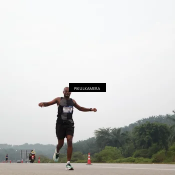 Runner Photo 7354974