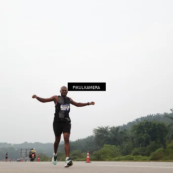 Runner Photo 7354976