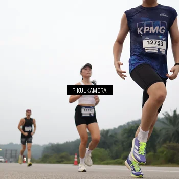 Runner Photo 7355547