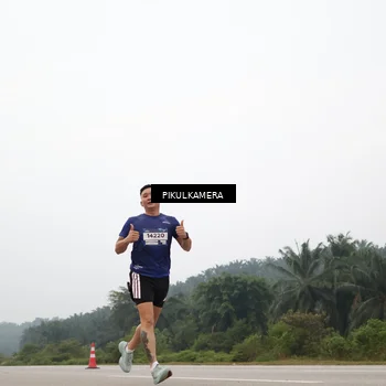 Runner Photo 7355875