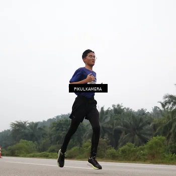 Runner Photo 7356017