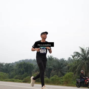 Runner Photo 7356106