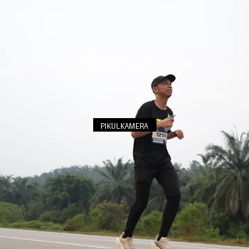 Runner Photo 7356142
