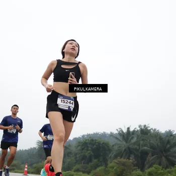 Runner Photo 7356247